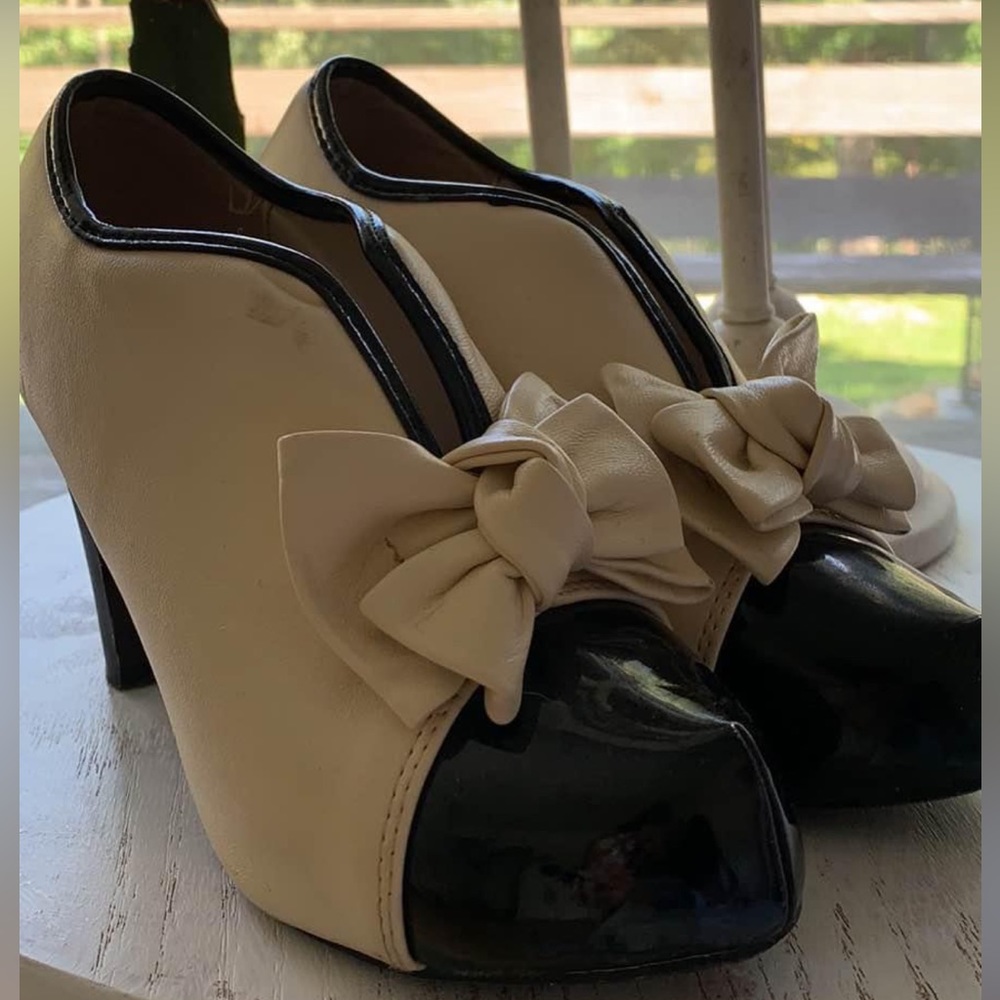 Bow Lolita Vintage Pump🤍